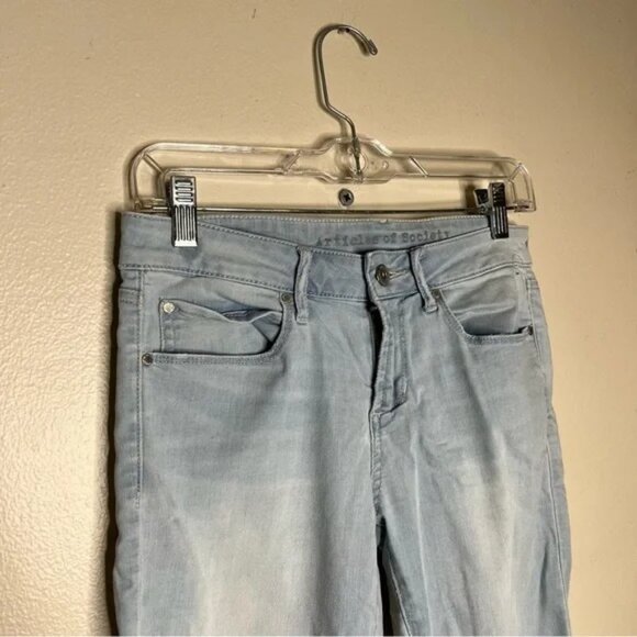 Articles of Society Women's Jeans 26 Ankle Fringe Cuffs Comfy Relaxed Light Wash - Picture 7 of 8